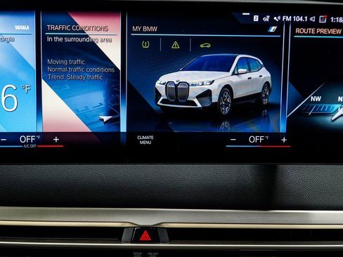 Used 2022 BMW iX xDrive50 w/ Sport Package image 27