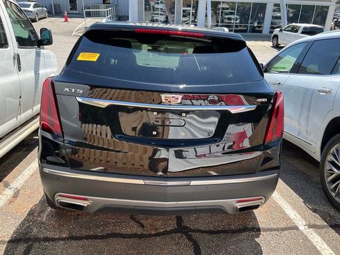 Used 2022 Cadillac XT5 Premium Luxury FWD image 5