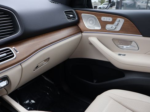Certified 2025 Mercedes-Benz GLE 450 4MATIC image 42