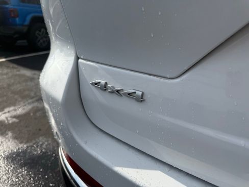 Used 2025 Jeep Grand Cherokee Limited image 40