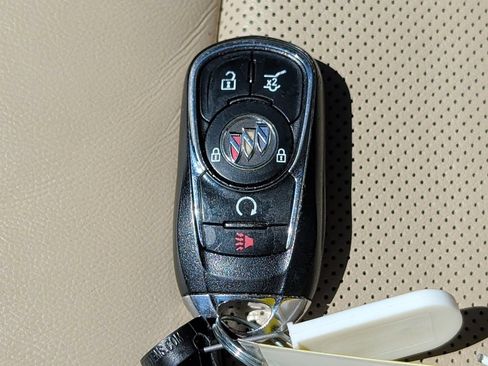 Used 2020 Buick Envision Essence AWD/4WD image 39