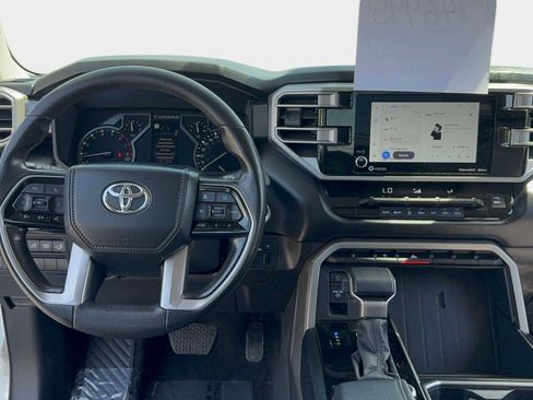 Used 2023 Toyota Tundra SR5 w/ SR5 Convenience Package AWD/4WD image 12
