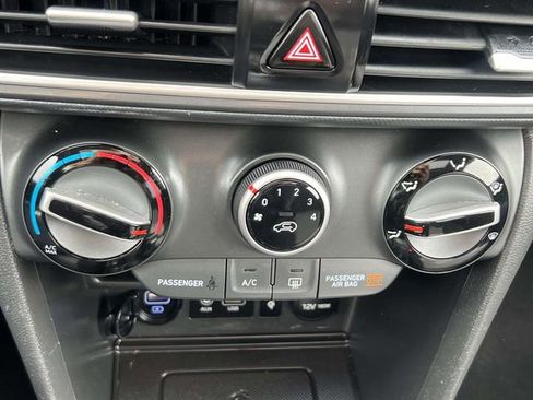 Used 2021 Hyundai Kona SEL Plus image 31