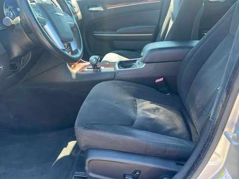 Used 2012 Chrysler 300 RWD image 24