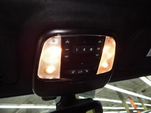 Used 2021 Jeep Grand Cherokee SRT w/ Trailer Tow Group IV image 46