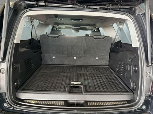 Used 2018 Chevrolet Suburban Premier AWD/4WD image 23