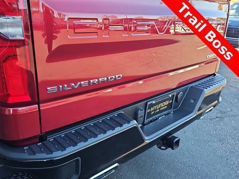 Used 2019 Chevrolet Silverado 1500 Custom Trail Boss w/ Custom Convenience Package image 11