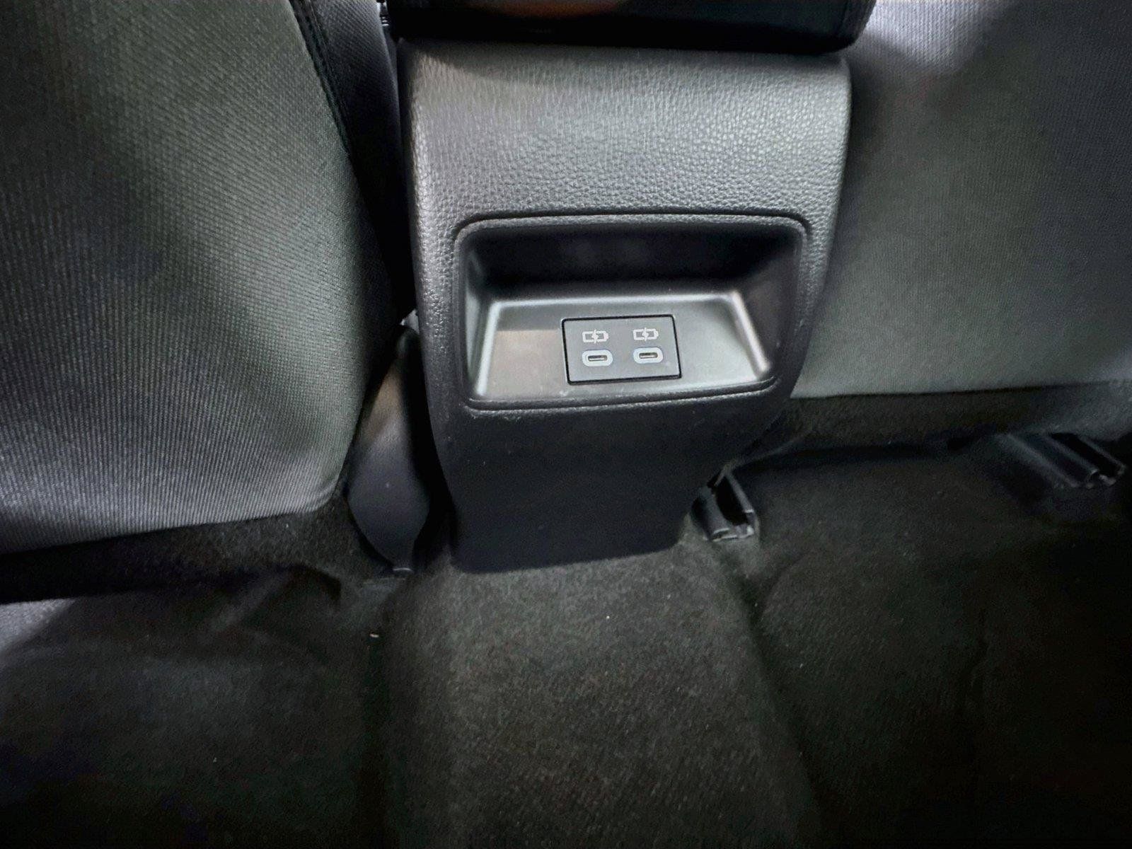Used 2025 Toyota Corolla LE FWD image 31
