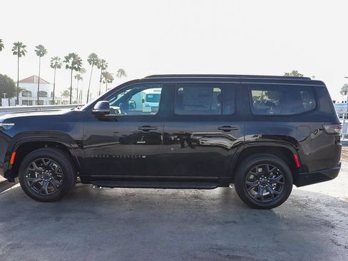 New 2026 Jeep Grand Wagoneer Limited w/ Convenience Group I AWD/4WD image 14