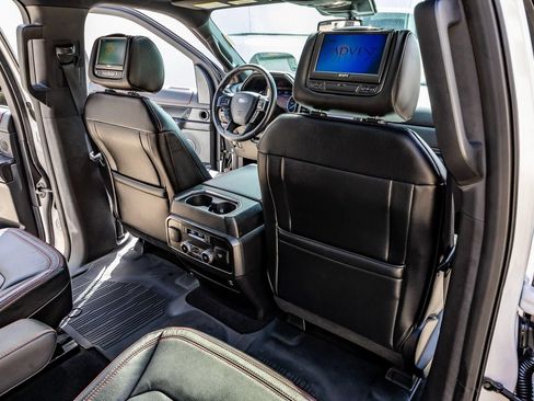 Used 2019 Ford Expedition Limited w/ Equipment Group 303A RWD image 29