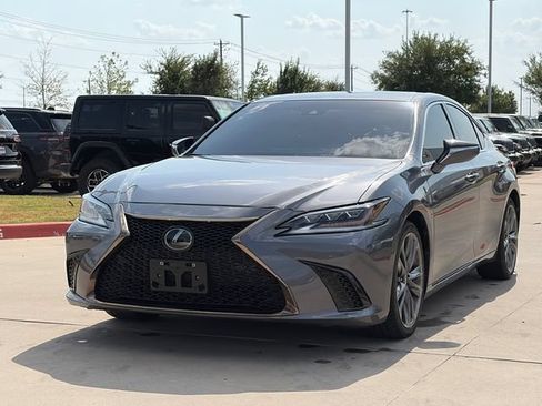 Used 2019 Lexus ES 350 F Sport w/ Accessory Package FWD image 3