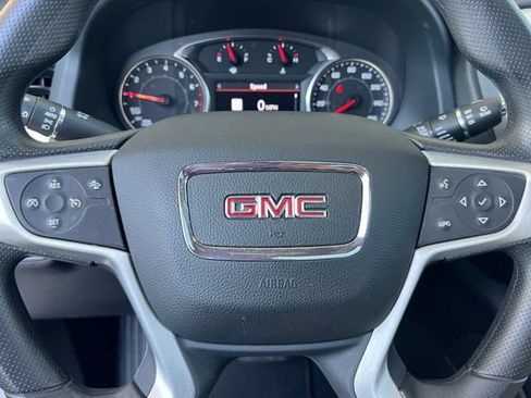 Used 2023 GMC Acadia SLE w/ Driver Convenience Package FWD image 33