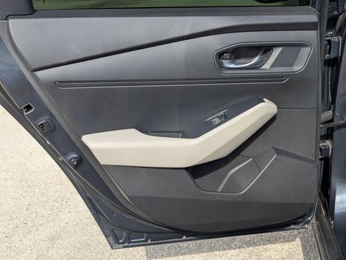 Used 2025 Honda Accord SE image 16