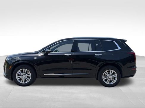 Used 2025 Cadillac XT6 Luxury FWD image 11