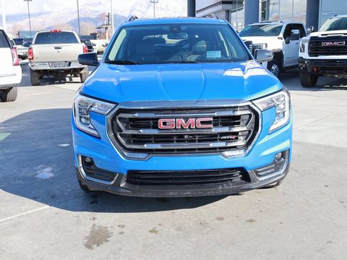 Used 2024 GMC Terrain AT4 w/ Infotainment Package II image 9