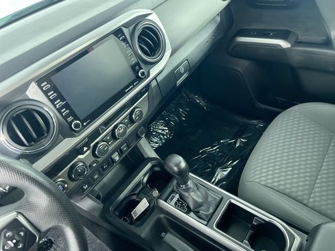 Used 2023 Toyota Tacoma SR5 AWD/4WD image 23