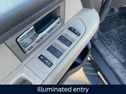 Used 2010 Ford F150 XLT image 12