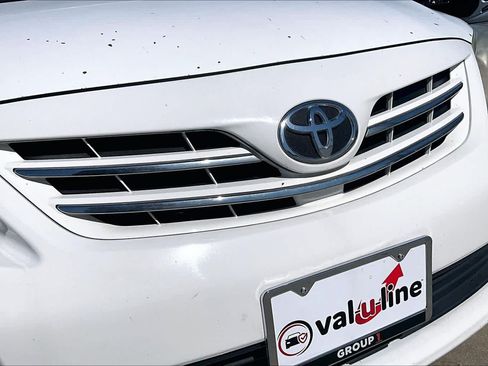Used 2013 Toyota Corolla LE FWD image 28