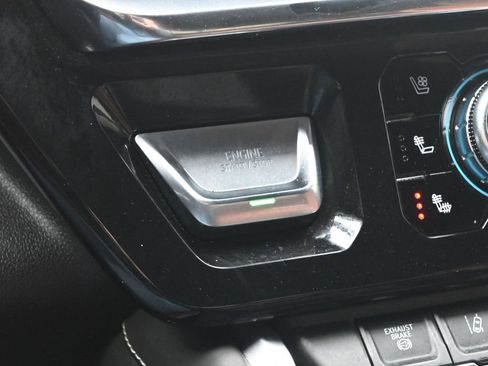 Used 2024 GMC Sierra 3500 Denali Ultimate image 28