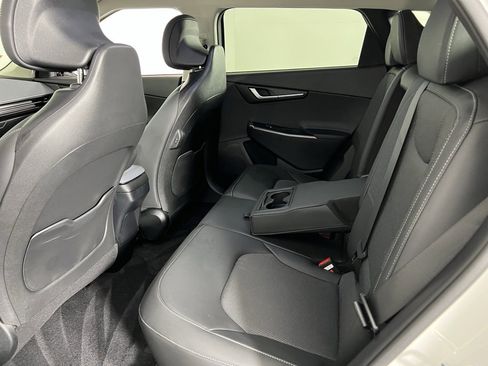 Used 2024 Kia EV6 Light image 27