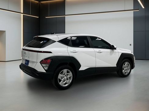 Certified 2025 Hyundai Kona SE FWD image 7