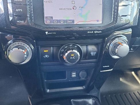 Used 2019 Toyota 4Runner TRD Off-Road AWD/4WD image 39