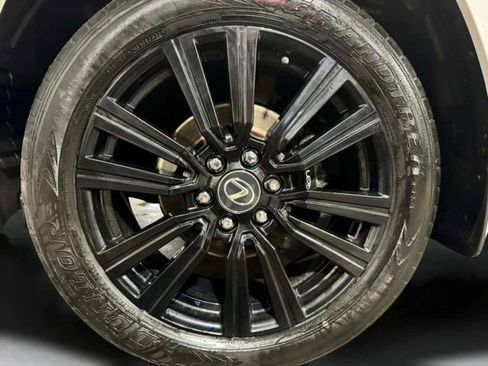 Used 2023 Lexus LX 600 4WD w/ Luxury Package image 37