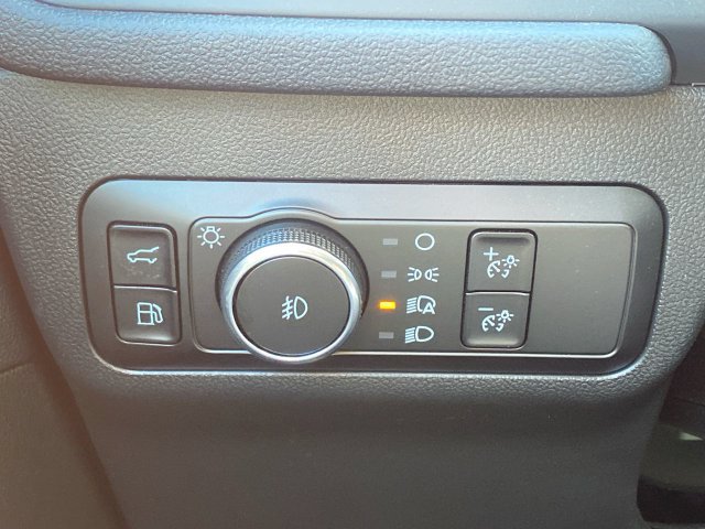 Used 2025 Ford Escape Platinum AWD/4WD image 18