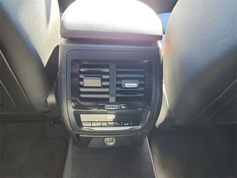 Used 2019 BMW X3 sDrive30i image 12