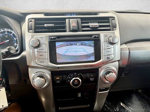 Used 2018 Toyota 4Runner SR5 Premium AWD/4WD image 9