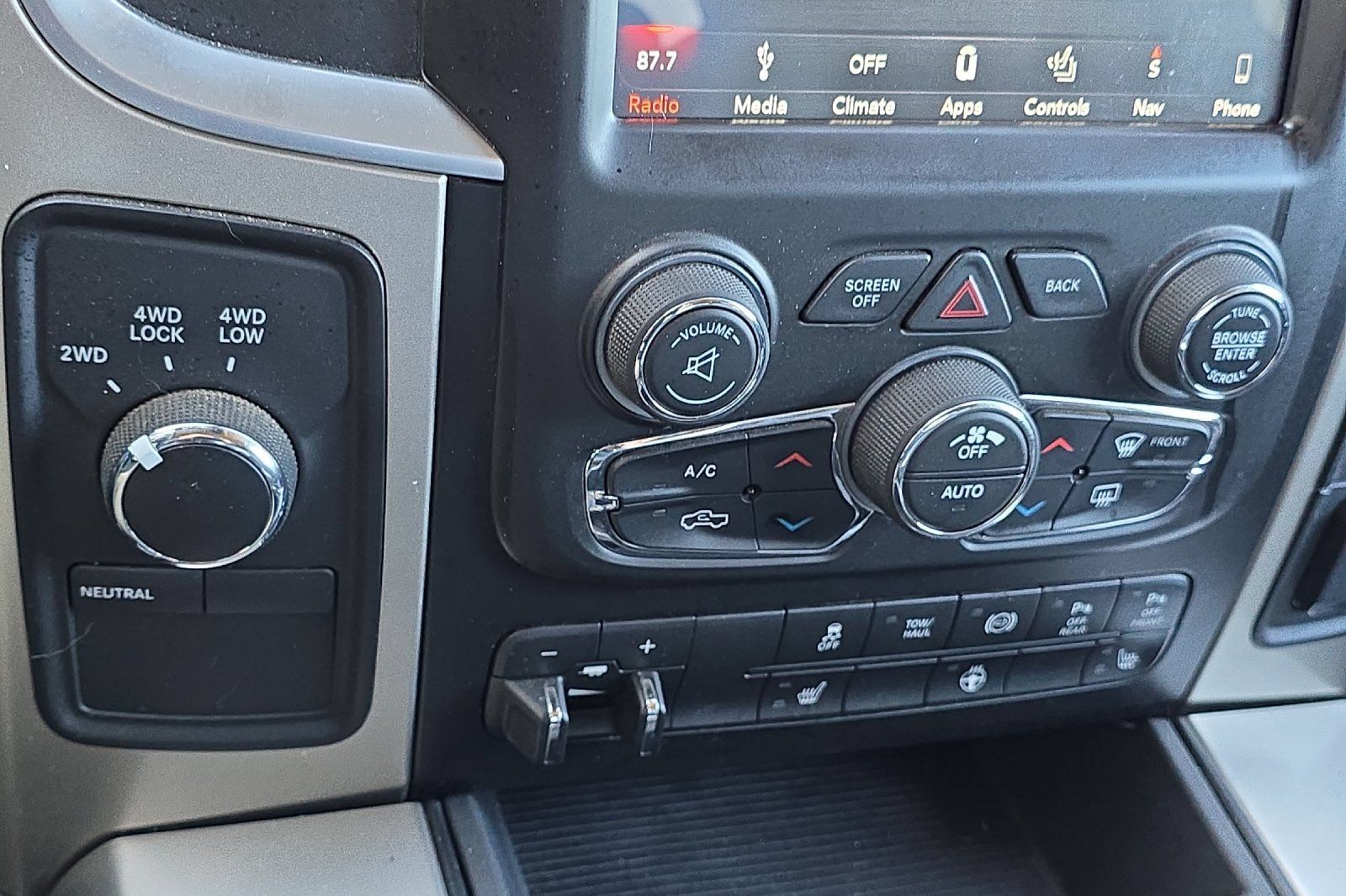 Used 2018 RAM 2500 Big Horn AWD/4WD image 17