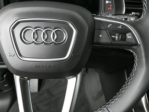 New 2025 Audi Q8 Premium image 10