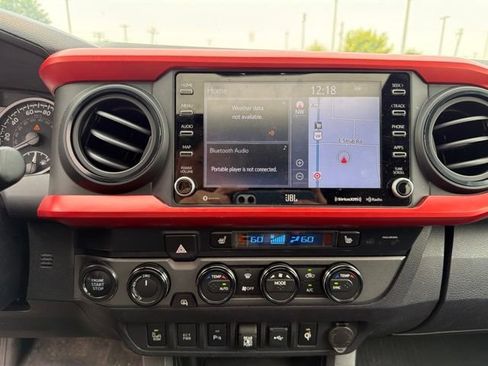 Used 2020 Toyota Tacoma TRD Sport w/ TRD Premium Sport Package AWD/4WD image 26