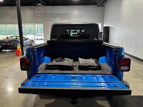 Used 2022 Jeep Gladiator Sport AWD/4WD image 7