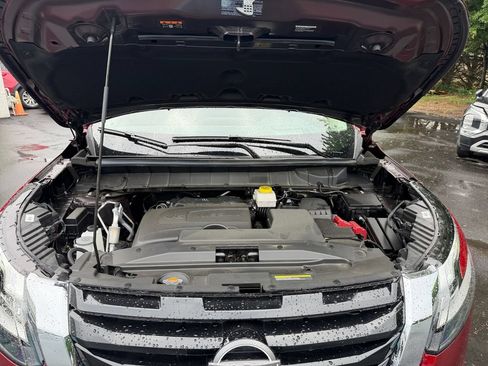 Used 2024 Nissan Pathfinder Platinum FWD image 27