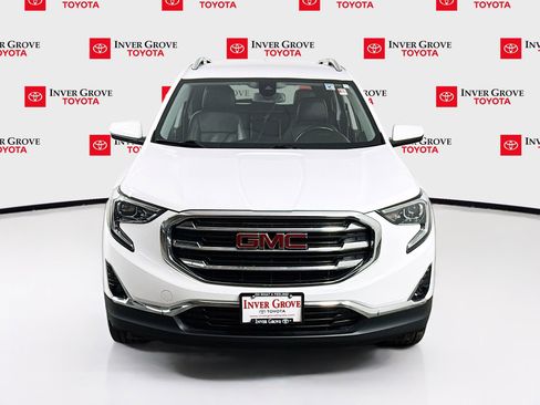 Used 2020 GMC Terrain SLT w/ Preferred Package FWD image 2