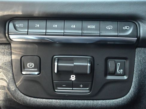 Used 2026 Cadillac Escalade Platinum Sport w/ LPO, ONYX Package image 25