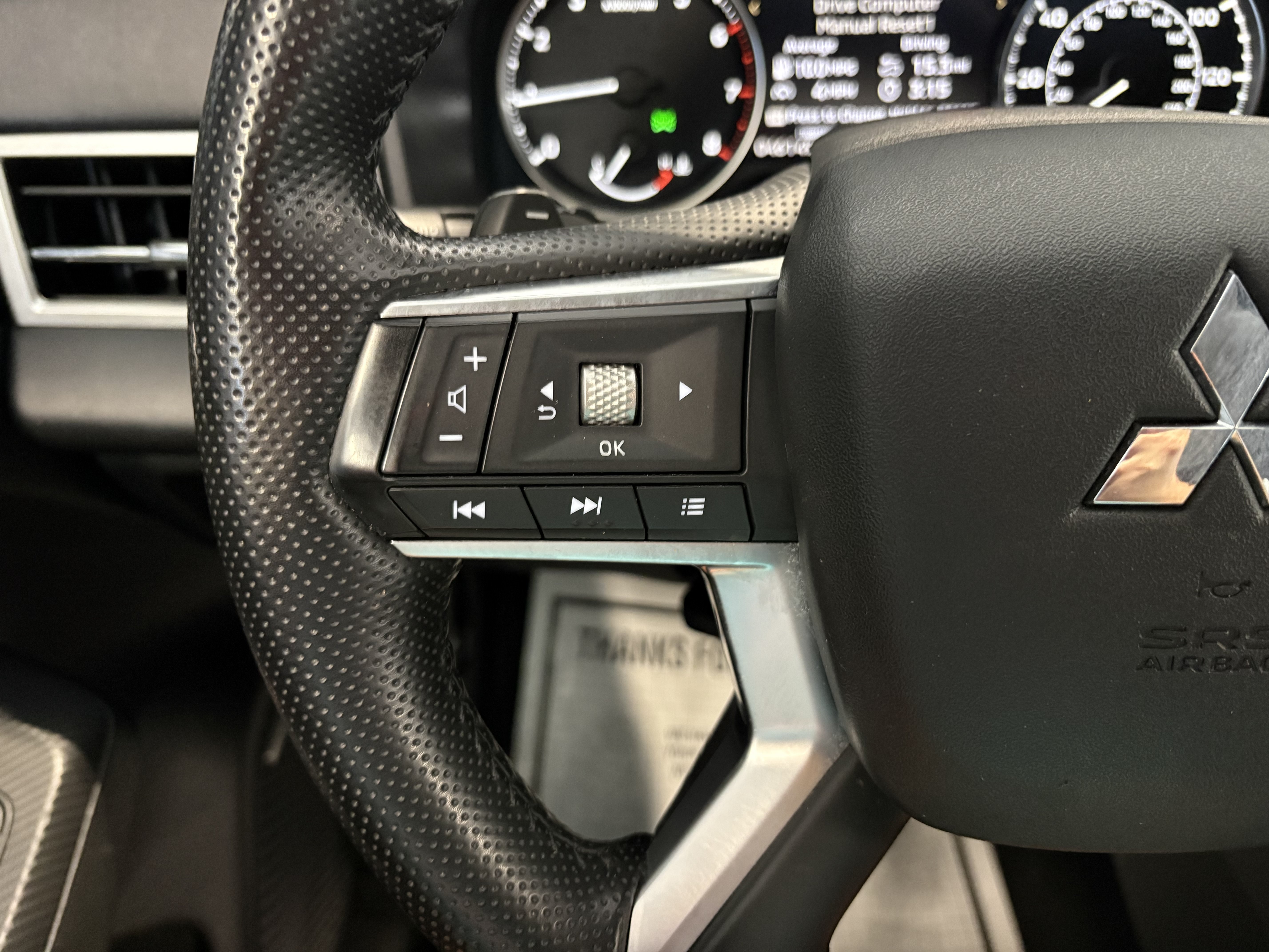 Used 2025 Mitsubishi Outlander SE AWD/4WD image 21