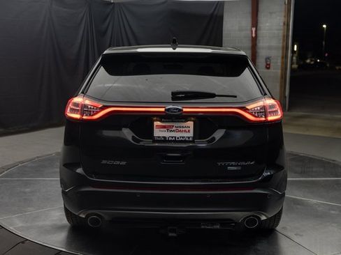 Used 2018 Ford Edge Titanium image 7