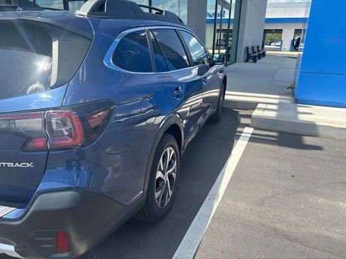 Used 2021 Subaru Outback Limited AWD/4WD image 9