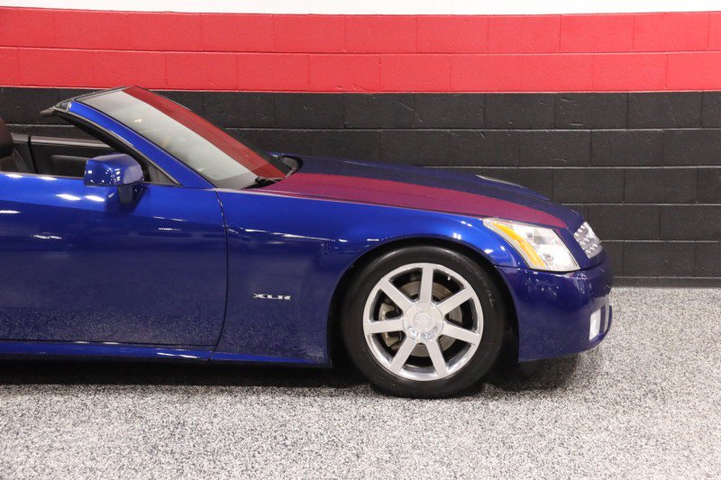 Used 2006 Cadillac XLR RWD image 6