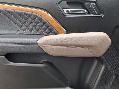 Certified 2023 GMC Canyon Denali AWD/4WD image 14