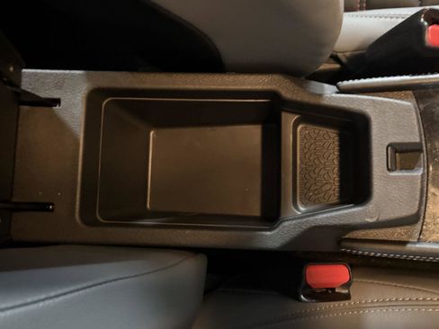 Used 2021 Nissan Kicks SR w/ SR Premium Package image 20