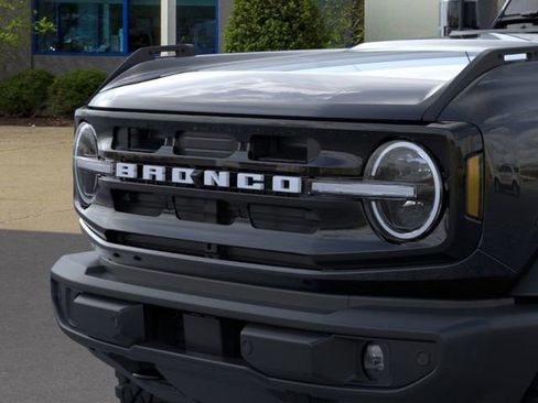 New 2026 Ford Bronco Outer Banks w/ Sasquatch Package image 19