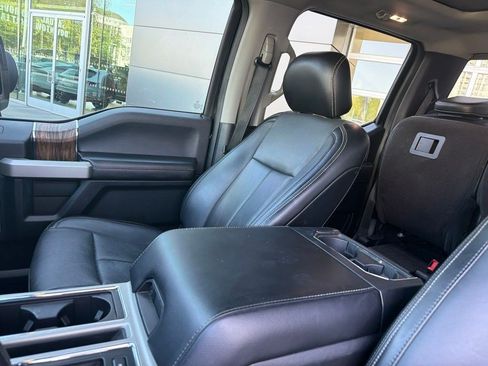 Used 2018 Ford F150 Lariat w/ Equipment Group 502A Luxury AWD/4WD image 20