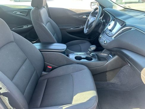 Used 2023 Chevrolet Malibu LT FWD image 34