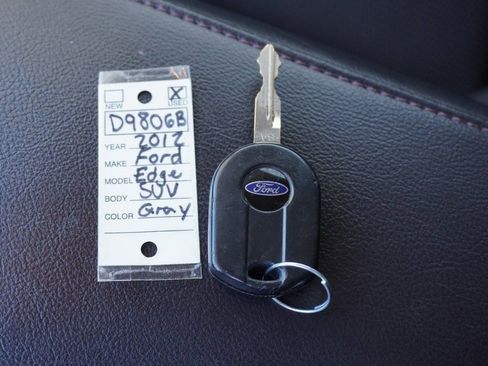 Used 2012 Ford Edge SEL image 34