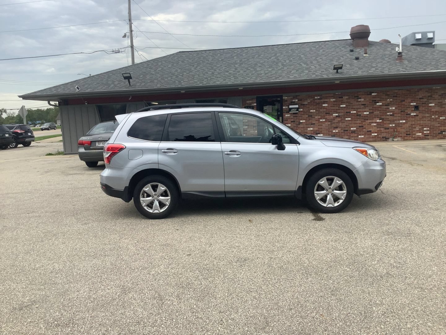 Used 2014 Subaru Forester 2.5i Limited AWD/4WD image 10