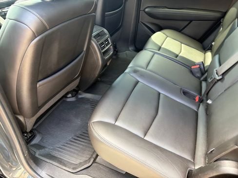 Used 2021 Cadillac XT5 Luxury w/ LPO, Floor Liner Package FWD image 34
