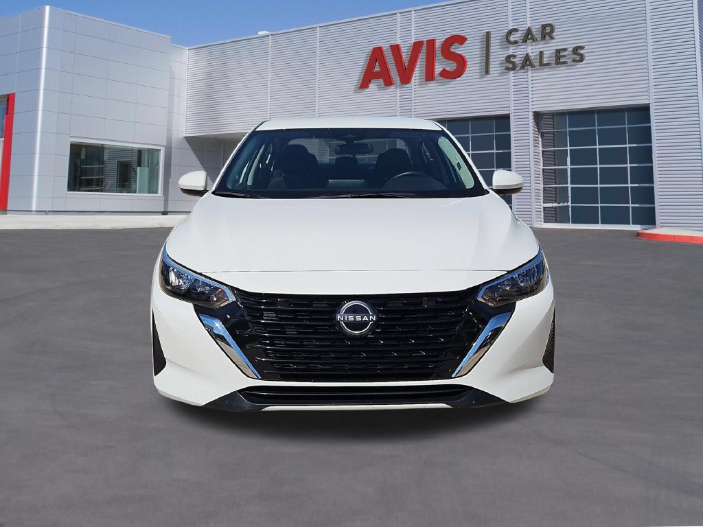 Used 2025 Nissan Sentra SV FWD image 2